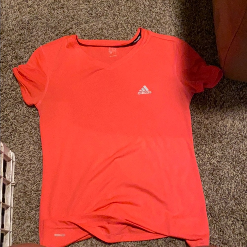 ADIDAS t